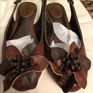 Sam and Libby Sandals w/ Sling Back Style!New!